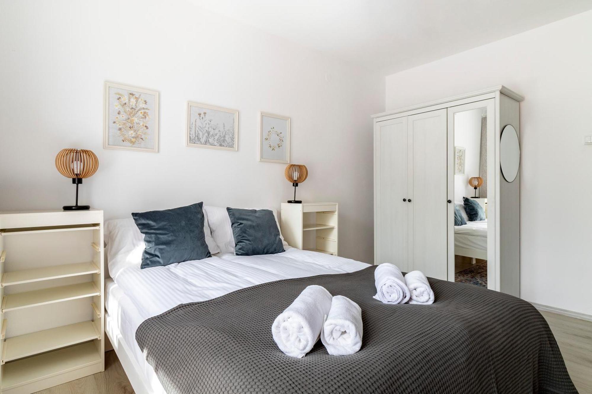 Wonderful 2- Bedroom Apartment With Soul Wwa70 วอร์ซอ ภายนอก รูปภาพ